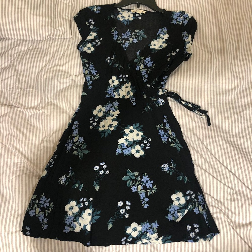 Hollister girls floral wrap dress XS